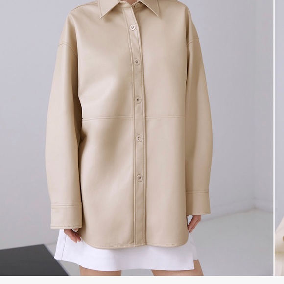 Aritzia Jackets & Blazers - ARITZIA - PELLI SHIRT JACKET